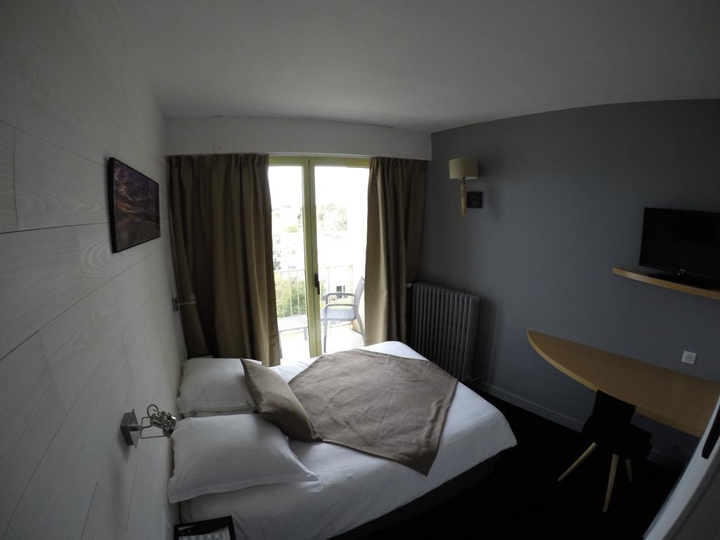 Hotel Les Brises Ла-Рошель Номер фото